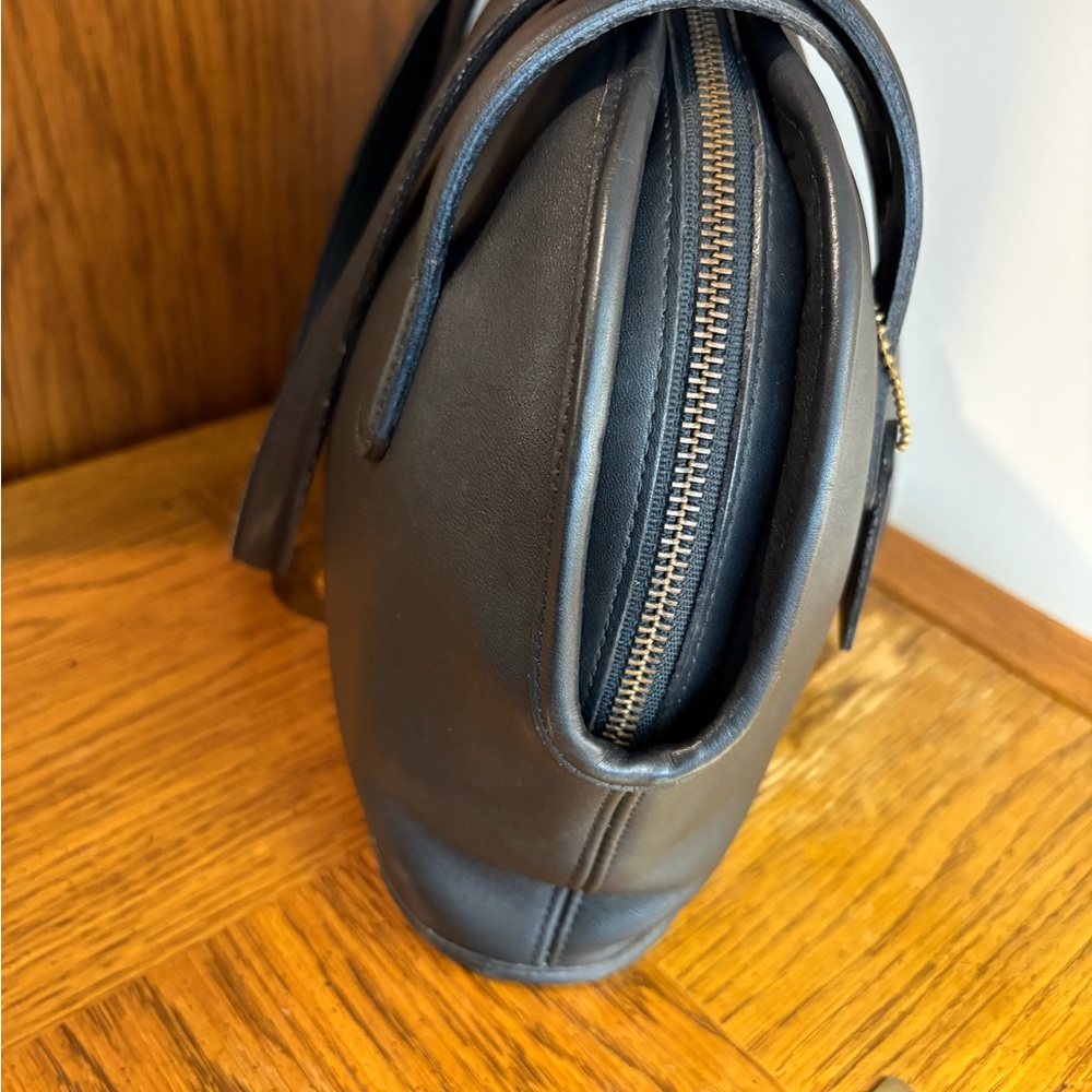 Coach Vintage Asheville Bag #9089 - Picture 7 of 11